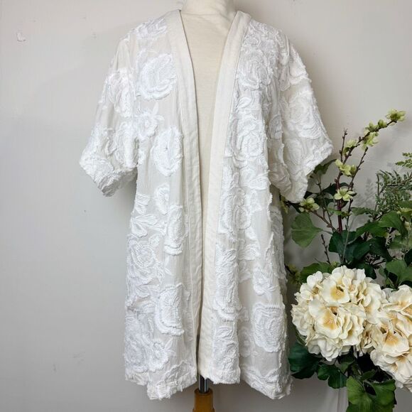 Akemi + Kin Ramona Lace Kimono | Anthropologie White Floral Embroidered Open Fro - Picture 1 of 12